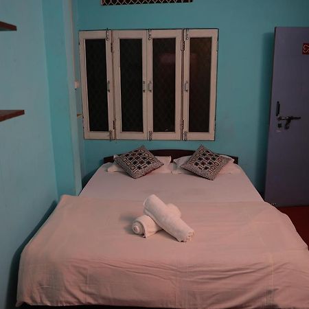 Good Vibes Hostel Waranasi Zewnętrze zdjęcie