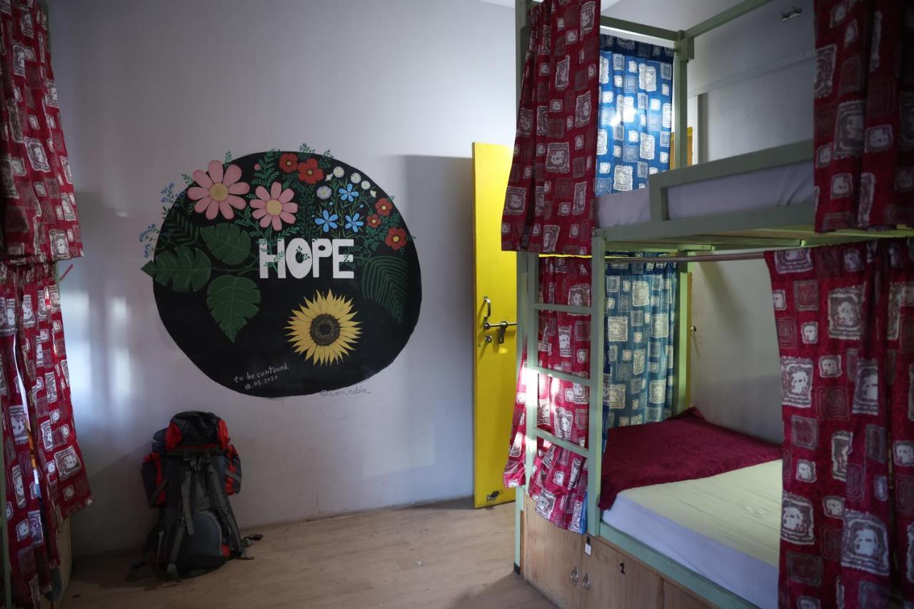 Good Vibes Hostel Waranasi Zewnętrze zdjęcie