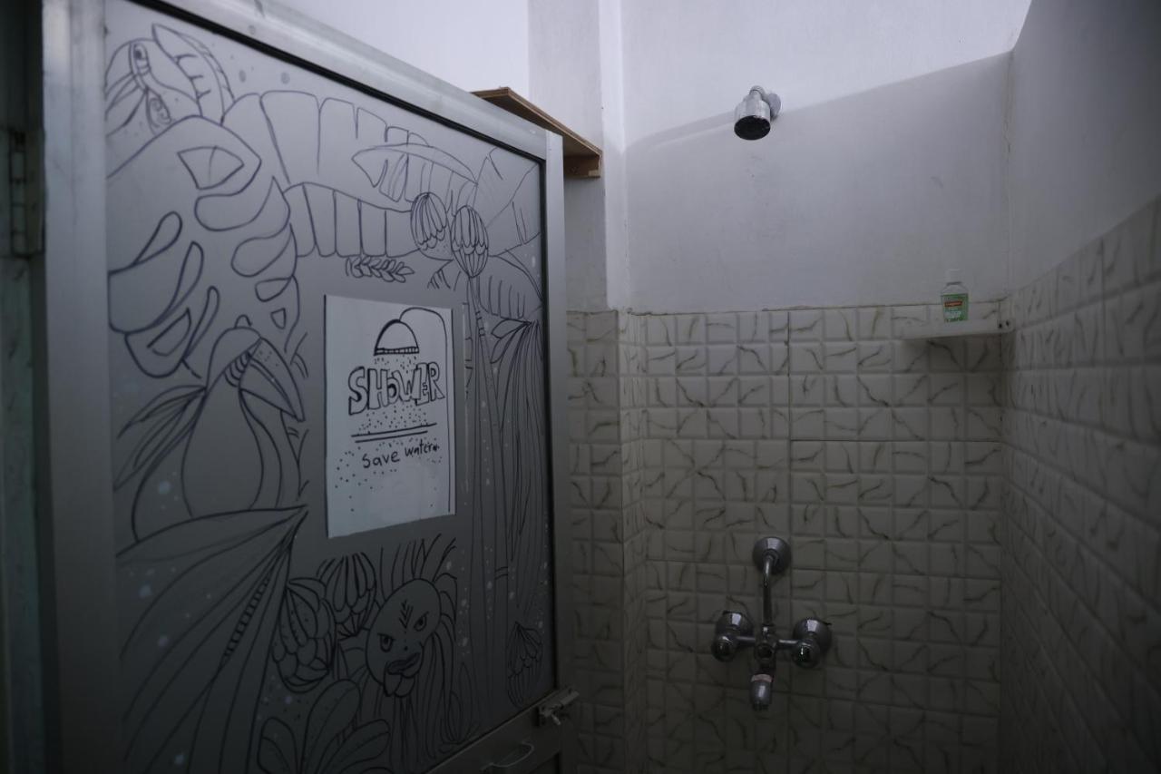 Good Vibes Hostel Waranasi Zewnętrze zdjęcie